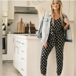 Smash + Tess S+T x Hilary Duff - The S+T Lauren Romper in Daisy Dream